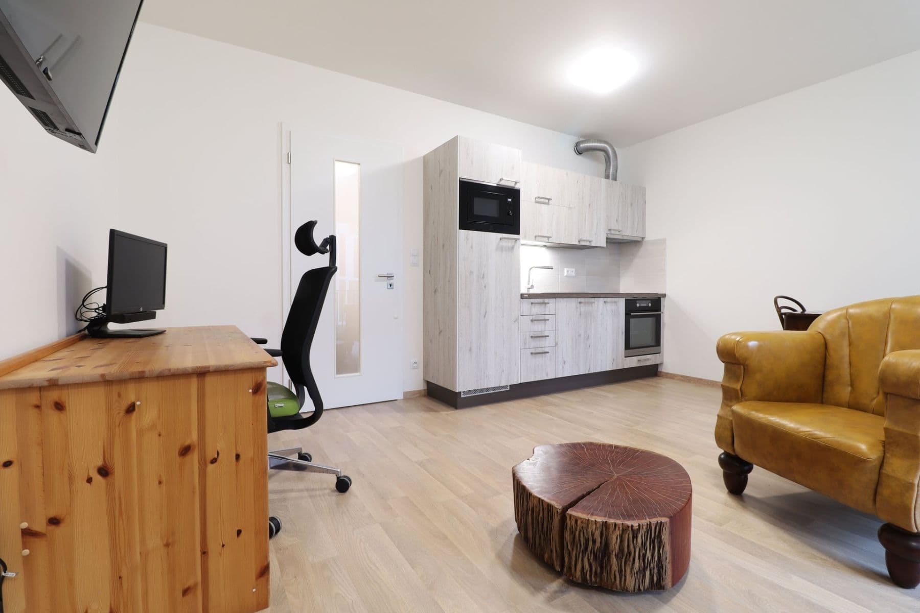 Pronájem bytu 1+kk 38 m², Olgy Havlové, Praha, Praha Pronájem bytu 1+kk 38 m², Olgy Havlové, Praha, Praha