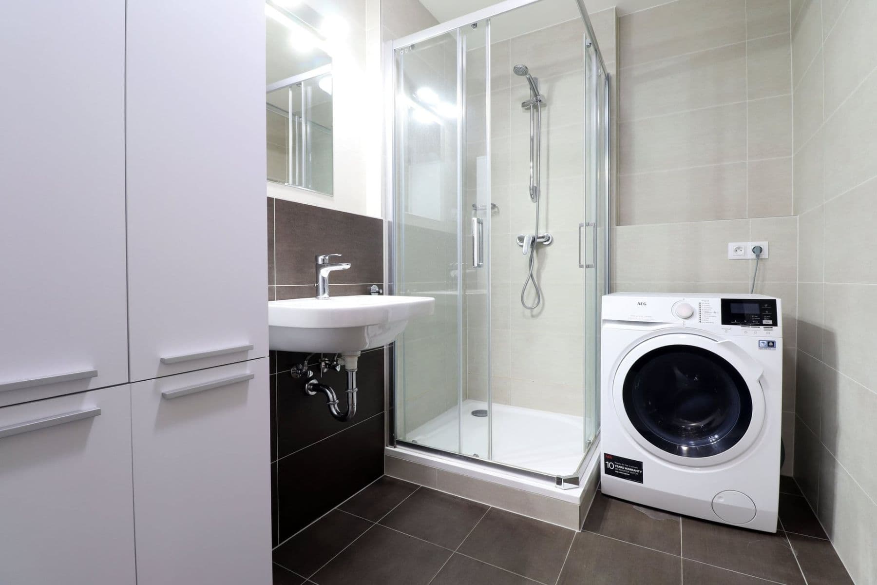 Pronájem bytu 1+kk 38 m², Olgy Havlové, Praha, Praha Pronájem bytu 1+kk 38 m², Olgy Havlové, Praha, Praha