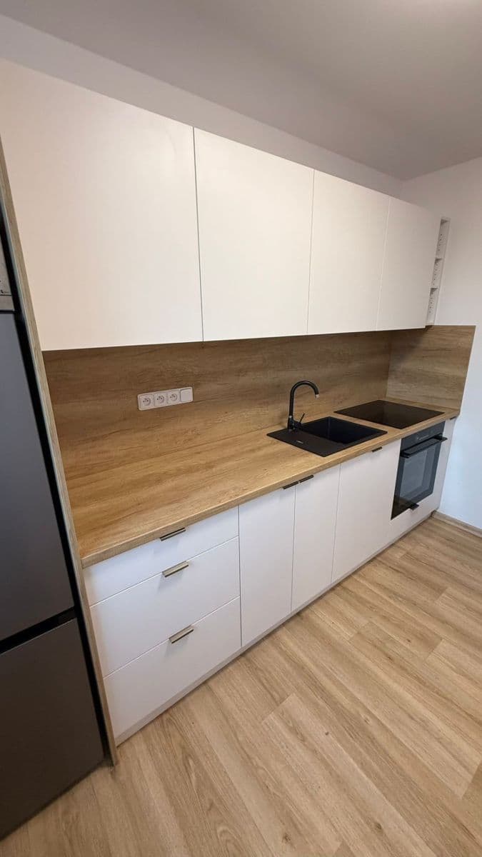 Pronájem bytu 2+1 44 m², Stiborova, Olomouc, Olomoucký kraj Pronájem bytu 2+1 44 m², Stiborova, Olomouc, Olomoucký kraj