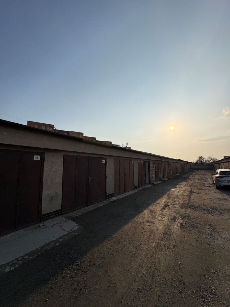 Prodej garáže 18 m², Kyjevská, Brno, Jihomoravský kraj Prodej garáže 18 m², Kyjevská, Brno, Jihomoravský kraj