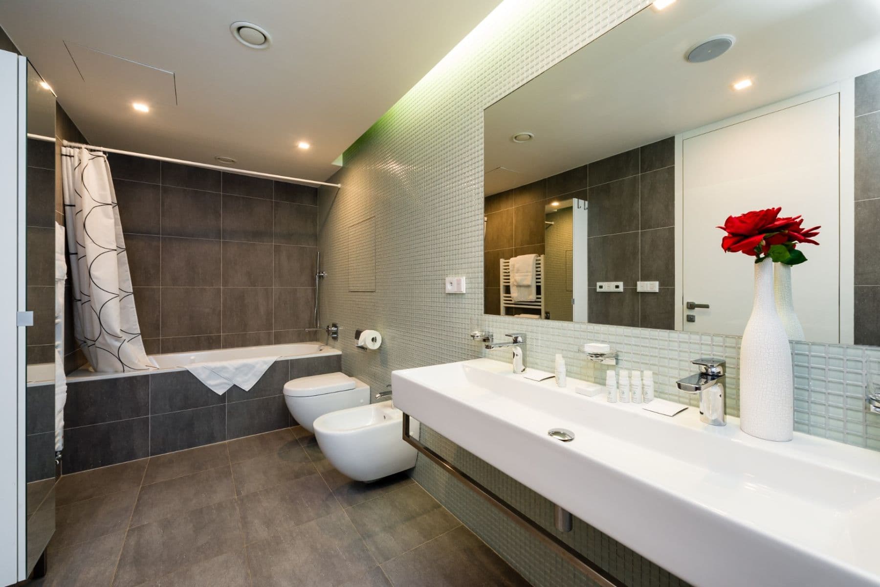 Pronájem bytu 2+kk 108 m², Křižíkova, Praha, Praha Pronájem bytu 2+kk 108 m², Křižíkova, Praha, Praha