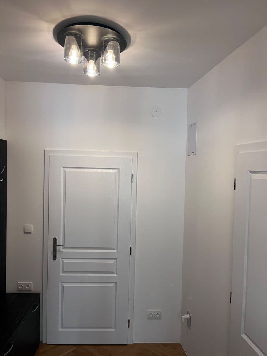 Pronájem bytu 1+kk 41 m², Jakubské náměstí, Brno, Jihomoravský kraj Pronájem bytu 1+kk 41 m², Jakubské náměstí, Brno, Jihomoravský kraj