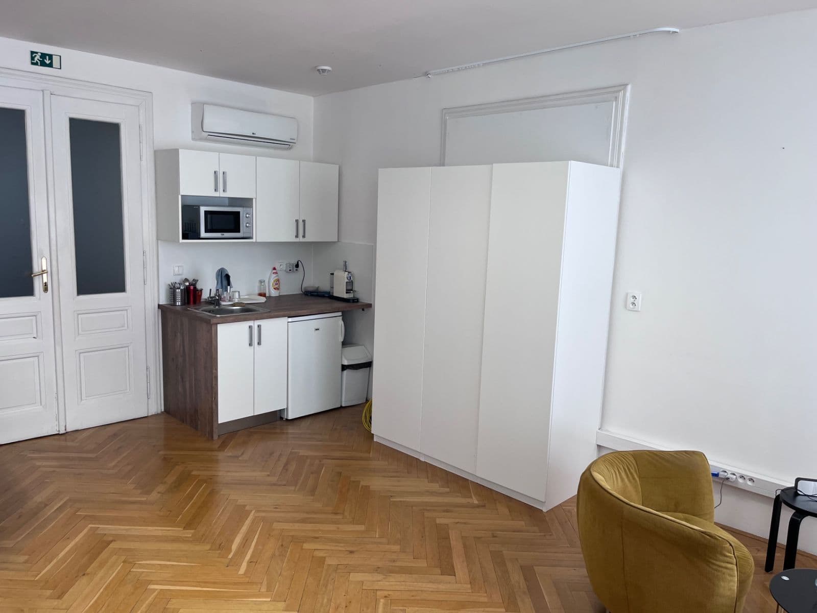 Pronájem bytu 1+kk 41 m², Jakubské náměstí, Brno, Jihomoravský kraj Pronájem bytu 1+kk 41 m², Jakubské náměstí, Brno, Jihomoravský kraj