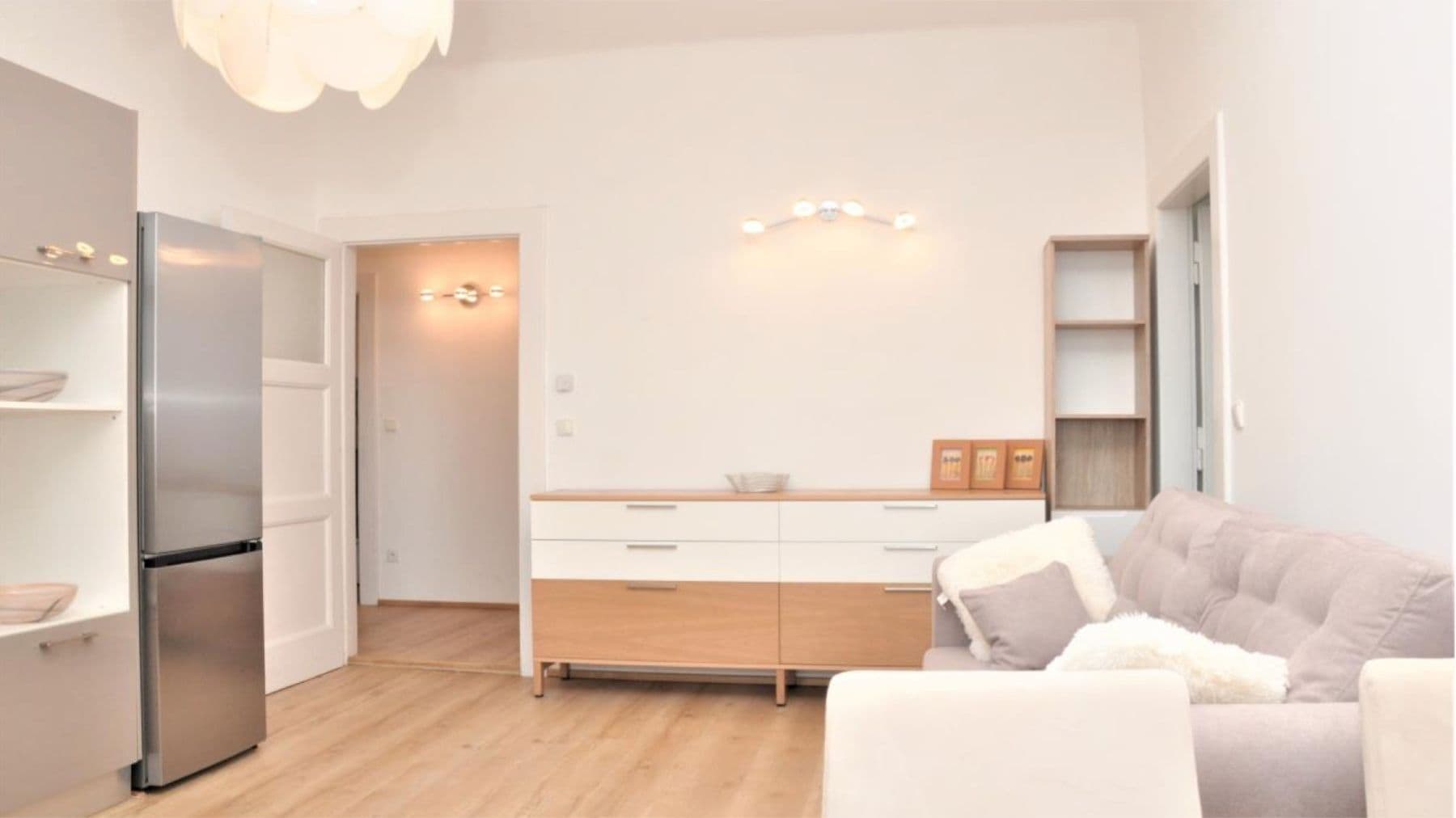 Prodej bytu 3+kk 80 m², náměstí Jiřího z Lobkovic, Praha, Praha Prodej bytu 3+kk 80 m², náměstí Jiřího z Lobkovic, Praha, Praha