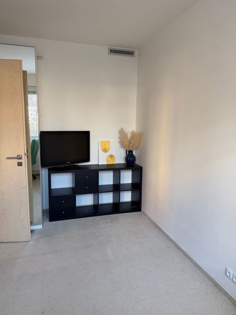 Pronájem bytu 3+kk 63 m², Nepomuckých, Praha, Praha Pronájem bytu 3+kk 63 m², Nepomuckých, Praha, Praha