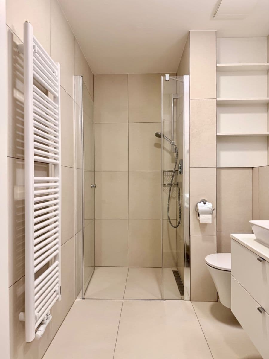 Pronájem bytu 1+kk 30 m², Krymská, Praha, Praha Pronájem bytu 1+kk 30 m², Krymská, Praha, Praha