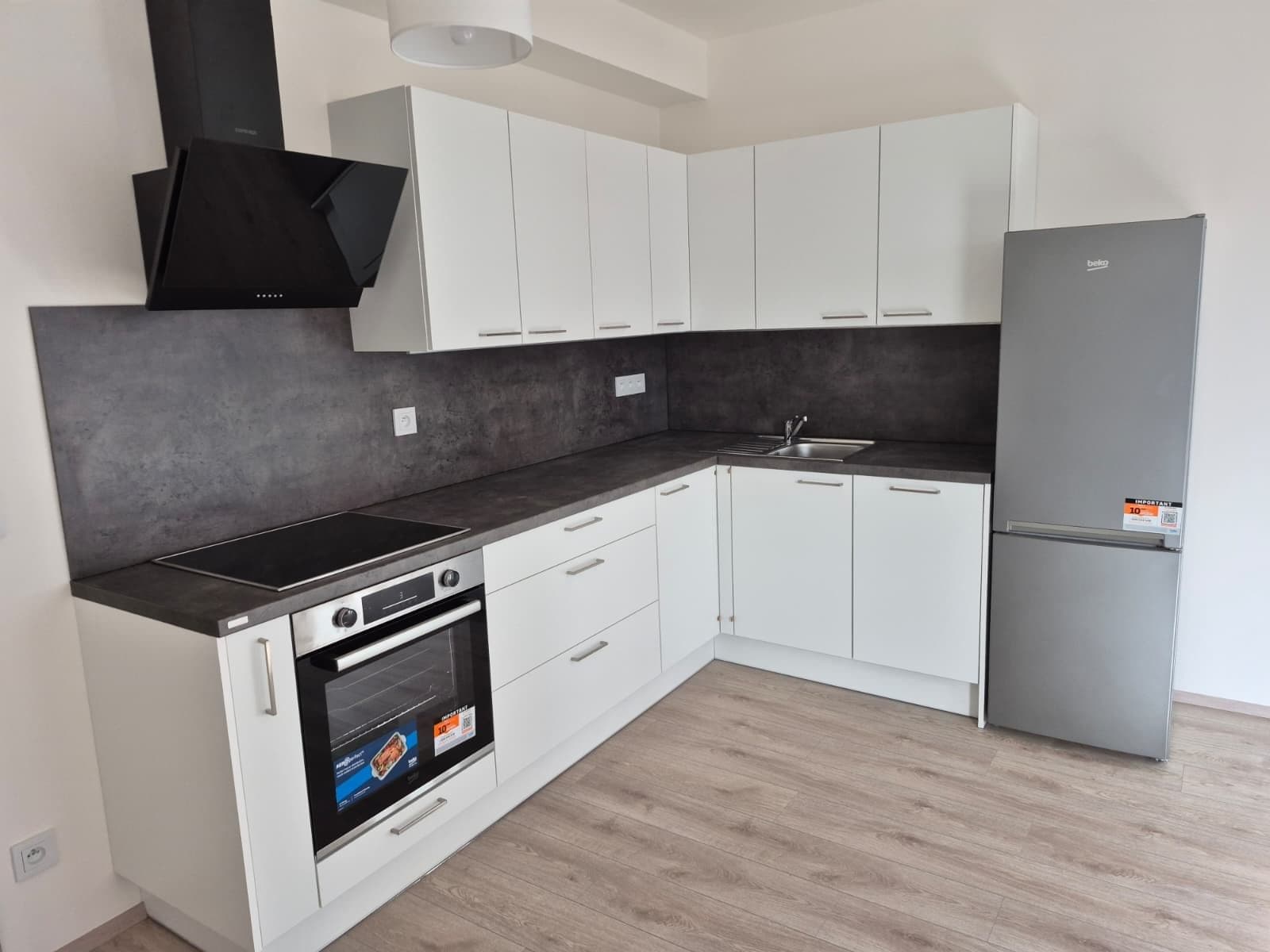 Pronájem bytu 2+kk 42 m², Werichova, Praha, Praha Pronájem bytu 2+kk 42 m², Werichova, Praha, Praha