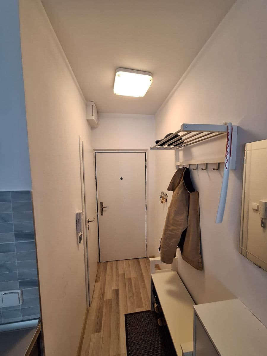 Prodej bytu 1+1 46 m², Zárubova, Praha, Praha Prodej bytu 1+1 46 m², Zárubova, Praha, Praha