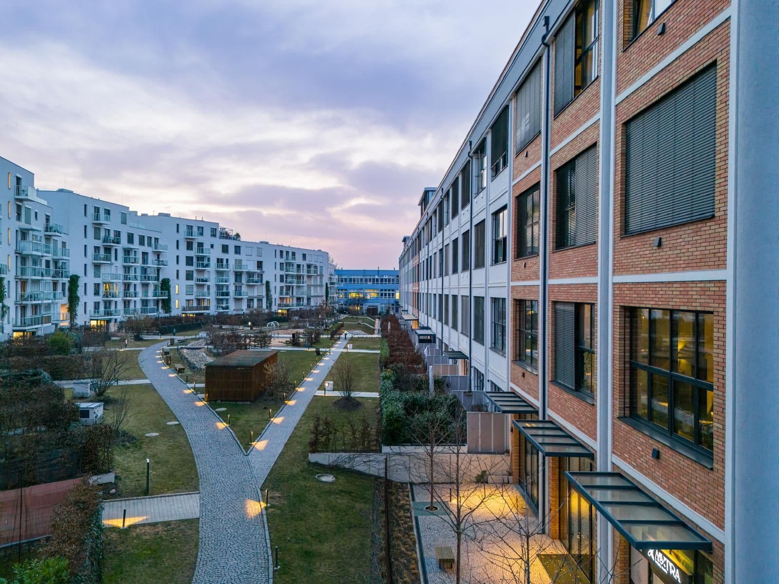 Prodej bytu 2+kk 101 m², Naskové, Praha, Praha Prodej bytu 2+kk 101 m², Naskové, Praha, Praha