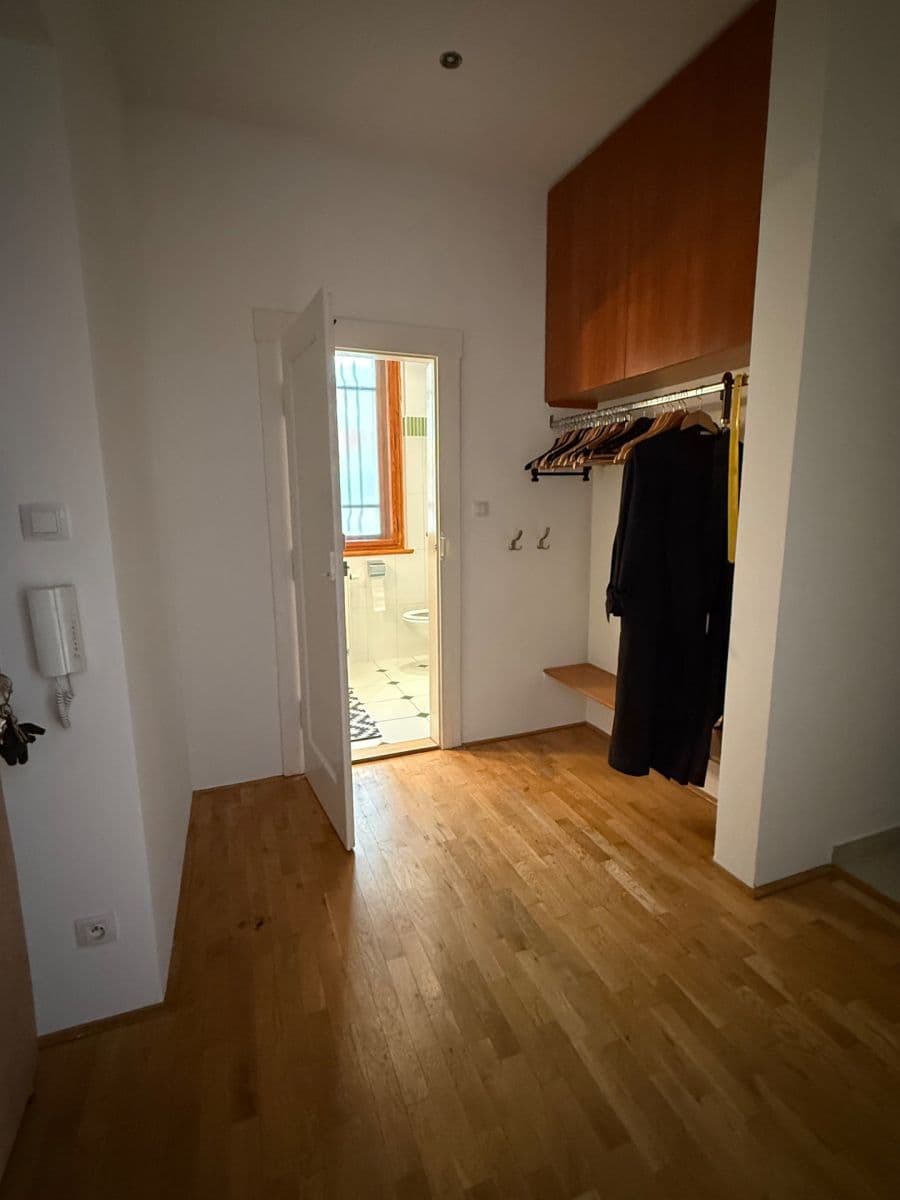 Pronájem bytu 3+kk 93 m², Nad Zlíchovem, Praha, Praha Pronájem bytu 3+kk 93 m², Nad Zlíchovem, Praha, Praha