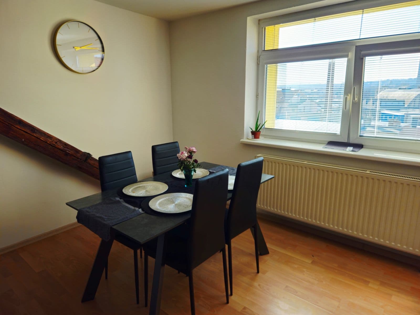 Pronájem bytu 2+kk 78 m², Komárovská, Brno, Jihomoravský kraj Pronájem bytu 2+kk 78 m², Komárovská, Brno, Jihomoravský kraj