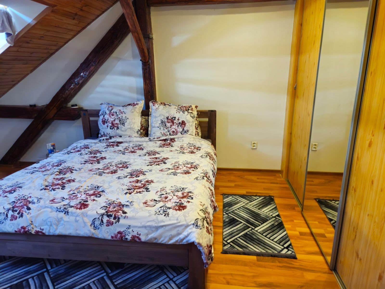 Pronájem bytu 2+kk 78 m², Komárovská, Brno, Jihomoravský kraj Pronájem bytu 2+kk 78 m², Komárovská, Brno, Jihomoravský kraj