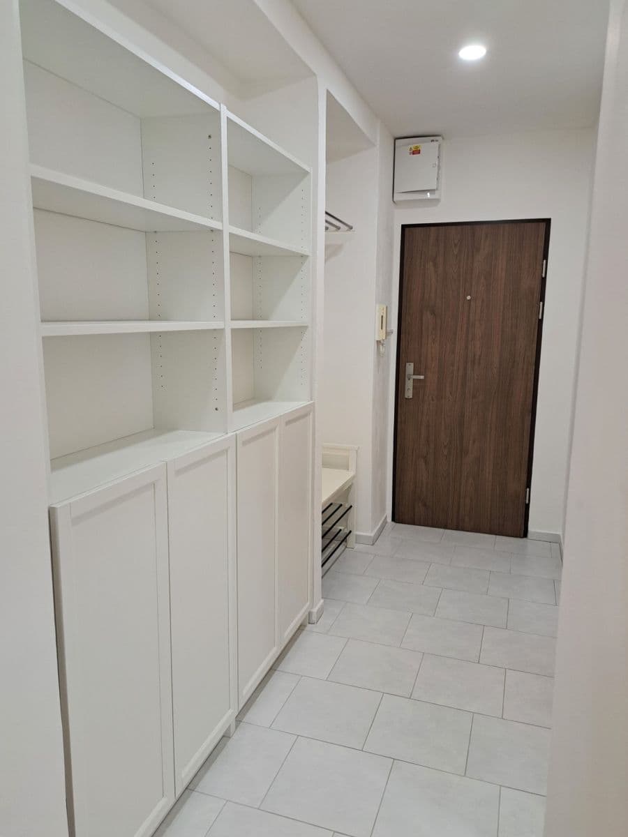 Prodej bytu 2+1 52 m², třída SNP, Hradec Králové, Královéhradecký kraj Prodej bytu 2+1 52 m², třída SNP, Hradec Králové, Královéhradecký kraj