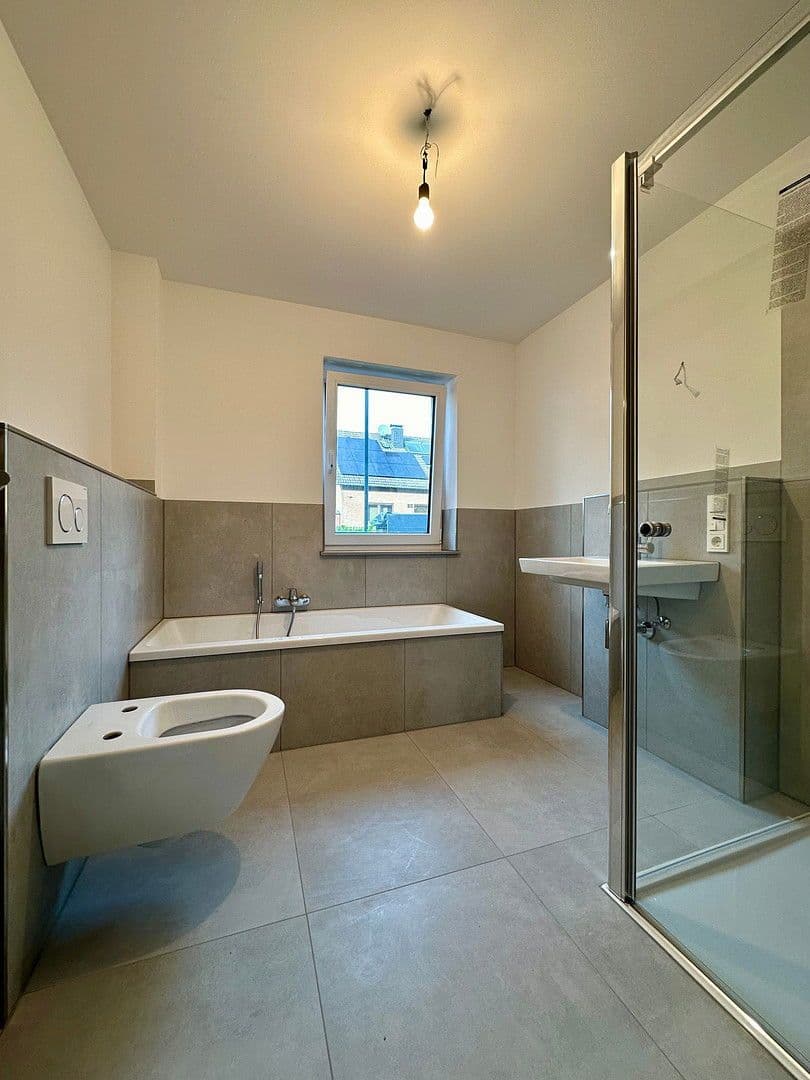 Prodej bytu 3+1 116 m², Buchenstraße 39, Düsseldorf, Severní Porýní-Vestfálsko Prodej bytu 3+1 116 m², Buchenstraße 39, Düsseldorf, Severní Porýní-Vestfálsko