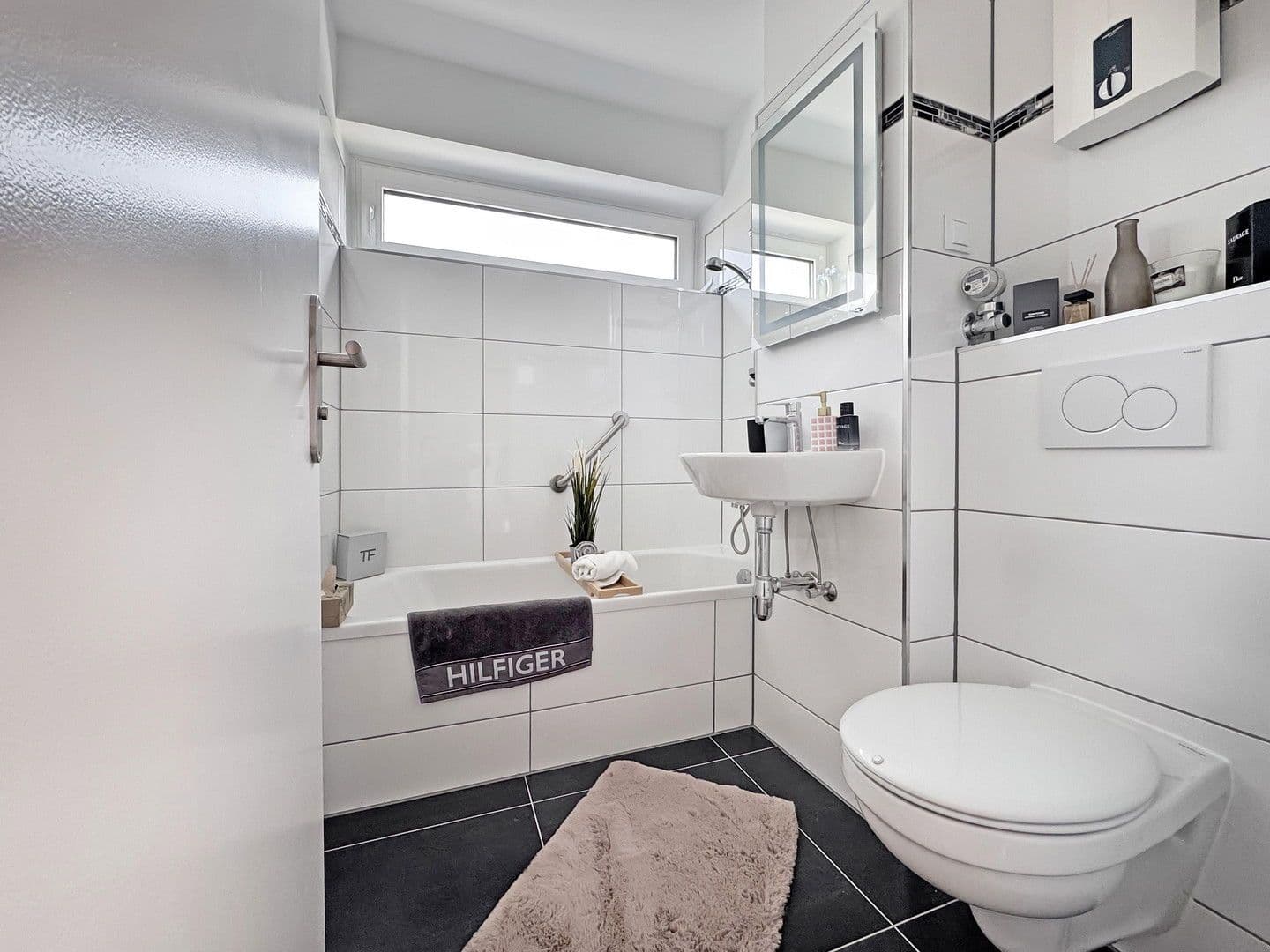 Prodej bytu 2+1 42 m², Frank-Wedekind-Str. 00, Wiesbaden, Hessen Prodej bytu 2+1 42 m², Frank-Wedekind-Str. 00, Wiesbaden, Hessen