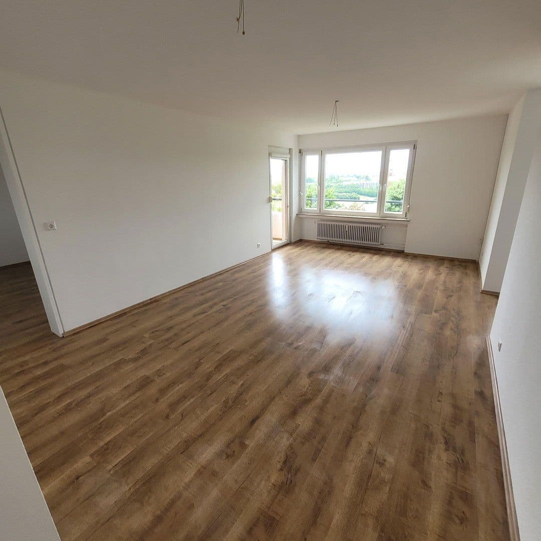 Pronájem bytu 2+kk 62 m², Strohgäustraße 11, Leonberg, Bádensko-Württembersko Pronájem bytu 2+kk 62 m², Strohgäustraße 11, Leonberg, Bádensko-Württembersko