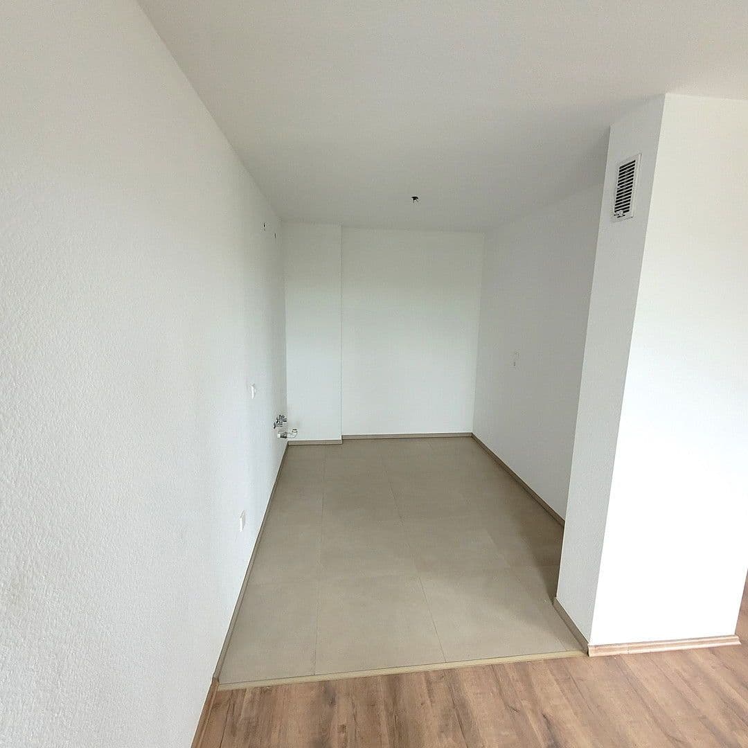 Pronájem bytu 2+kk 62 m², Strohgäustraße 11, Leonberg, Bádensko-Württembersko Pronájem bytu 2+kk 62 m², Strohgäustraße 11, Leonberg, Bádensko-Württembersko