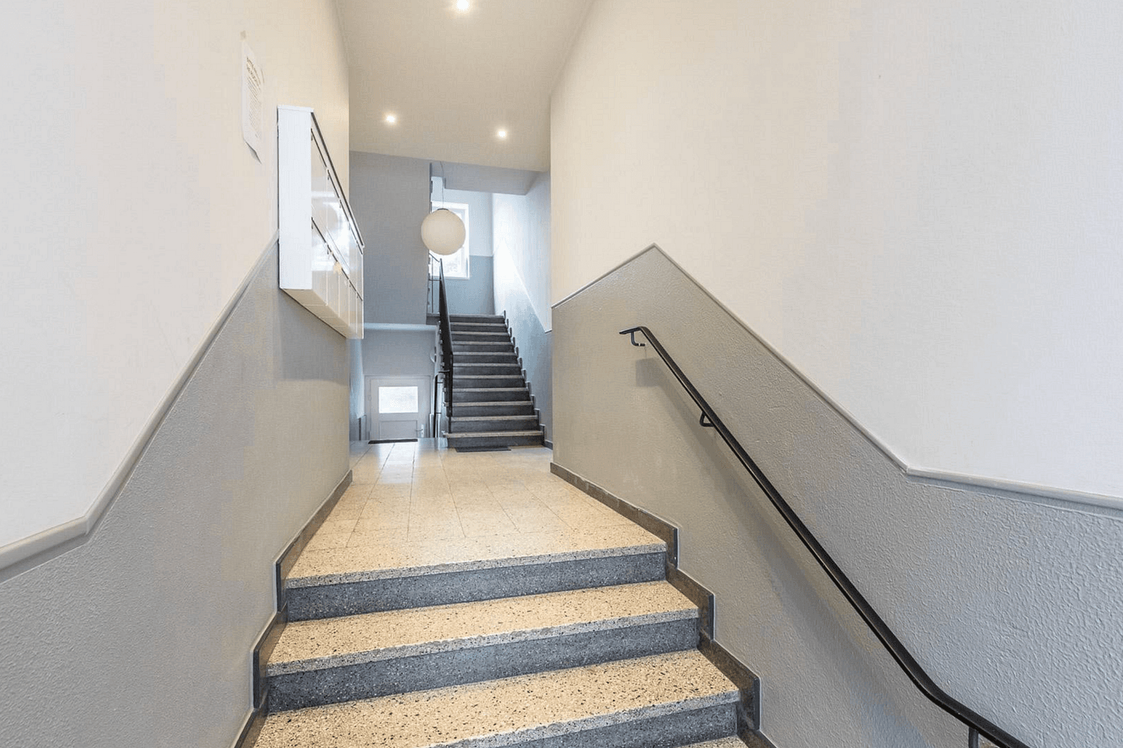 Prodej bytu 2+kk 54 m², Düsseldorf, Severní Porýní-Vestfálsko Prodej bytu 2+kk 54 m², Düsseldorf, Severní Porýní-Vestfálsko