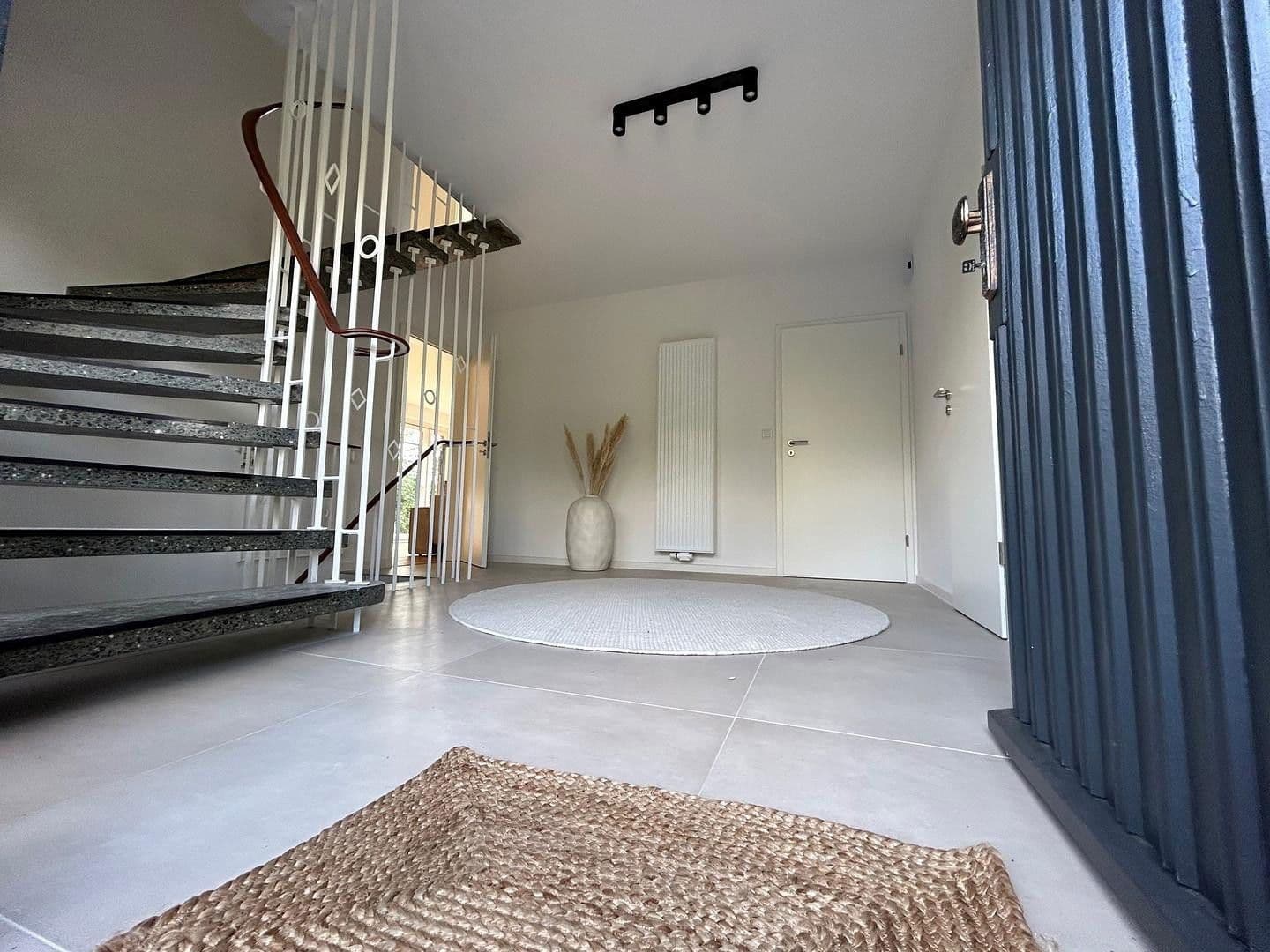 Prodej domu 250 m², pozemek 980 m², Dahlienstraße 9, Upgant-Schott, Dolní Sasko Prodej domu 250 m², pozemek 980 m², Dahlienstraße 9, Upgant-Schott, Dolní Sasko