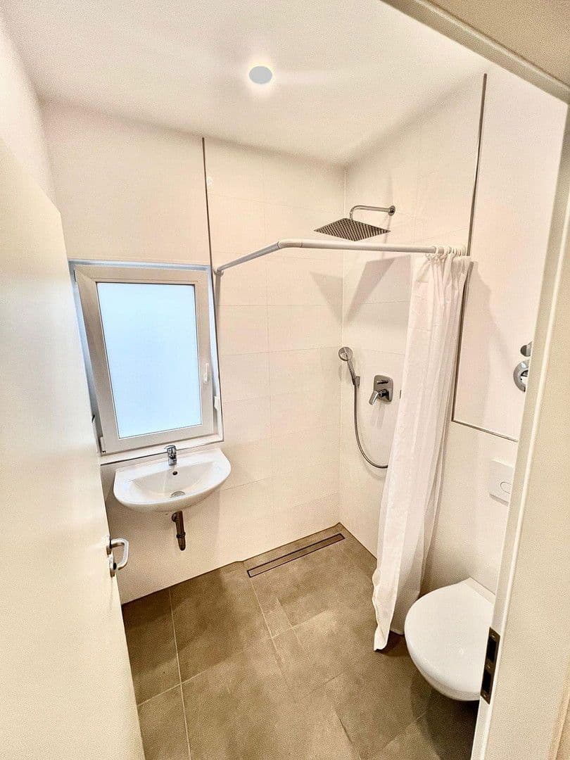 Pronájem bytu 1+1 22 m², Rathausstraße 7, Hockenheim, Bádensko-Württembersko Pronájem bytu 1+1 22 m², Rathausstraße 7, Hockenheim, Bádensko-Württembersko