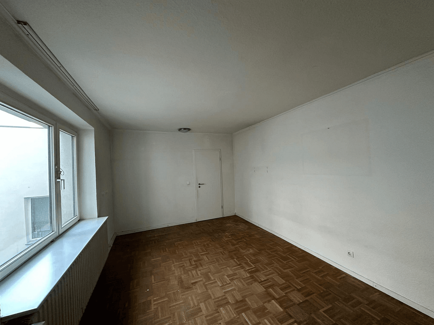 Prodej bytu 3+kk 73 m², Düsseldorf, Severní Porýní-Vestfálsko Prodej bytu 3+kk 73 m², Düsseldorf, Severní Porýní-Vestfálsko