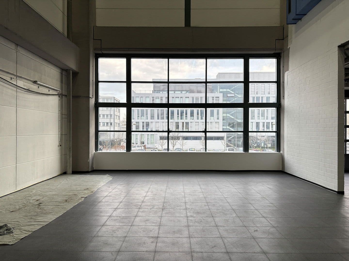 Pronájem nebytového prostoru 520 m², Moselstr. 14, Neuss, Severní Porýní-Vestfálsko Pronájem nebytového prostoru 520 m², Moselstr. 14, Neuss, Severní Porýní-Vestfálsko