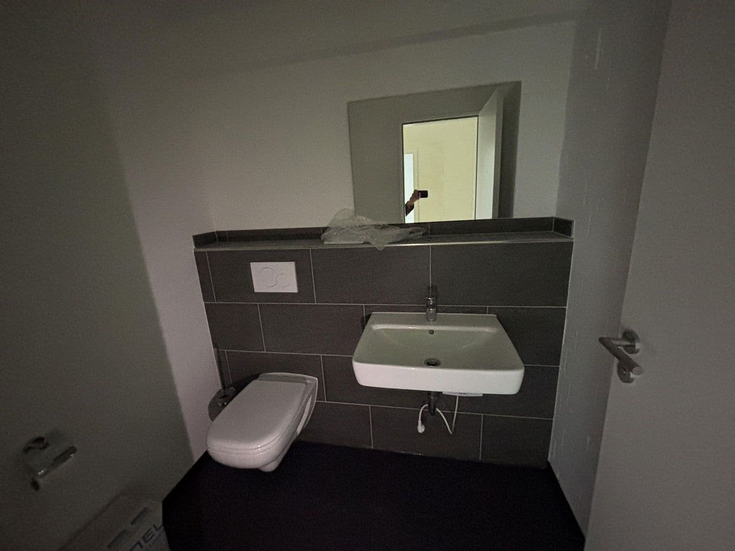 Pronájem nebytového prostoru 520 m², Moselstr. 14, Neuss, Severní Porýní-Vestfálsko Pronájem nebytového prostoru 520 m², Moselstr. 14, Neuss, Severní Porýní-Vestfálsko