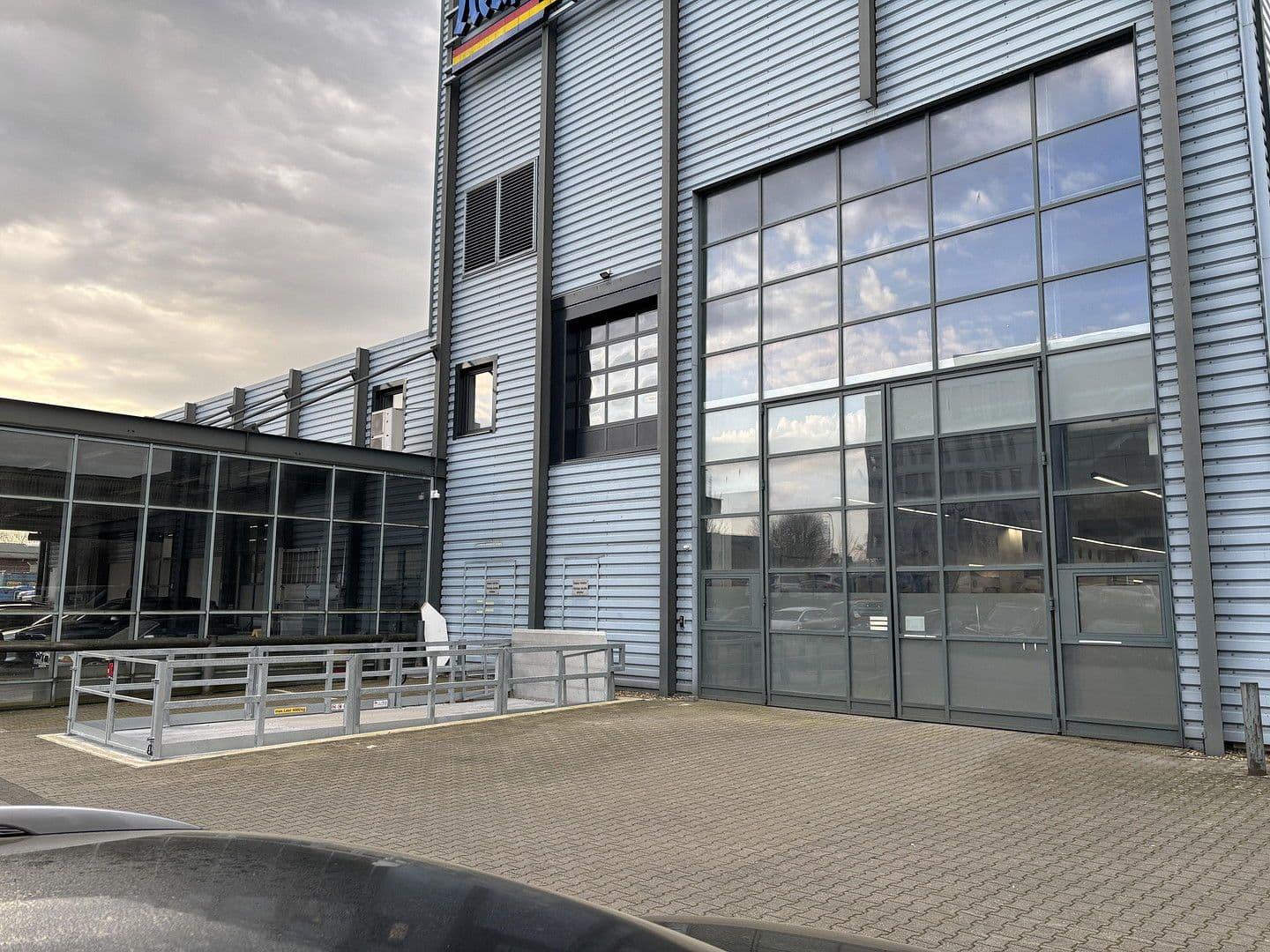 Pronájem nebytového prostoru 520 m², Moselstr. 14, Neuss, Severní Porýní-Vestfálsko Pronájem nebytového prostoru 520 m², Moselstr. 14, Neuss, Severní Porýní-Vestfálsko