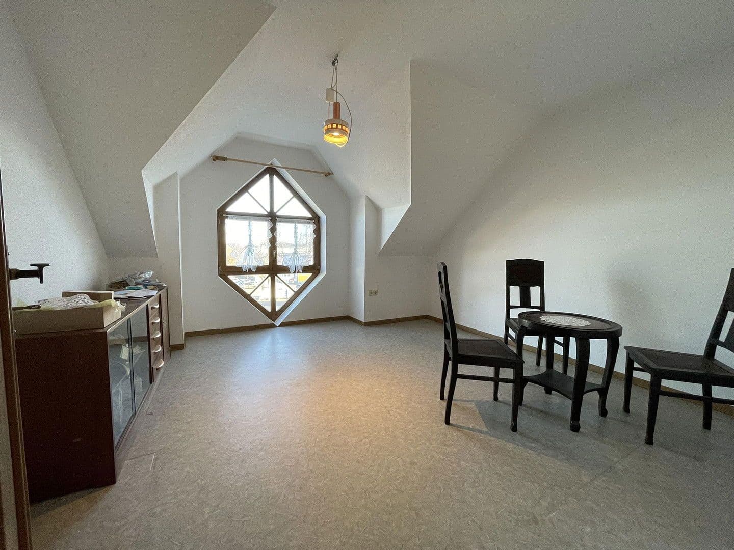 Prodej domu 393 m², pozemek 1.524 m², Belmsdorfer Straße 26 b, Bischofswerda, Sasko Prodej domu 393 m², pozemek 1.524 m², Belmsdorfer Straße 26 b, Bischofswerda, Sasko