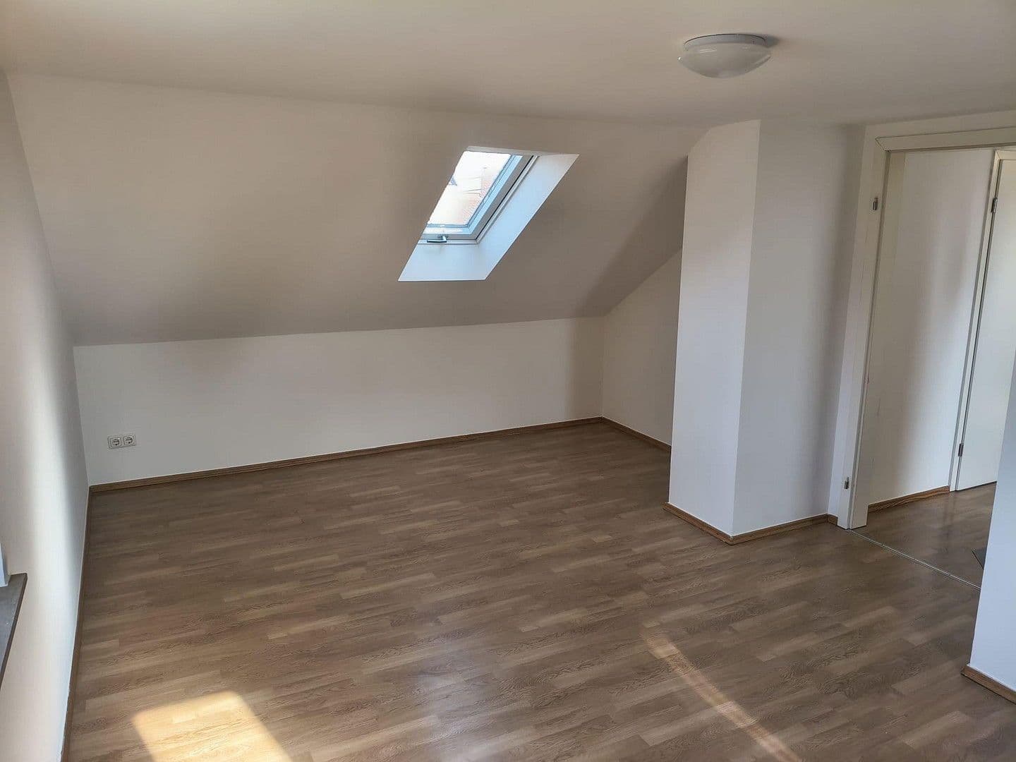 Pronájem bytu 2+1 50 m², Langquaid, Bavorsko Pronájem bytu 2+1 50 m², Langquaid, Bavorsko