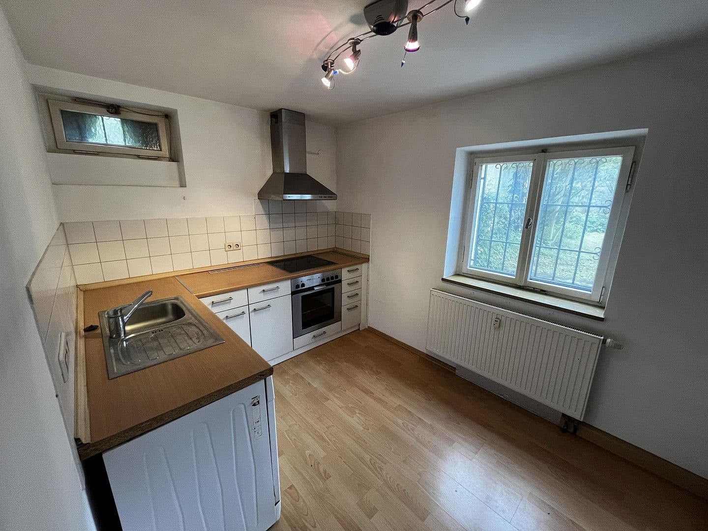 Pronájem bytu 1+kk 50 m², Leisberg 38, Heidelberg, Bádensko-Württembersko Pronájem bytu 1+kk 50 m², Leisberg 38, Heidelberg, Bádensko-Württembersko