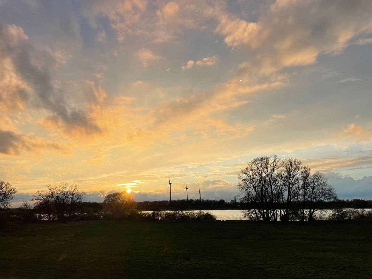 Pronájem bytu 3+1 79 m², Drage, Dolní Sasko Pronájem bytu 3+1 79 m², Drage, Dolní Sasko