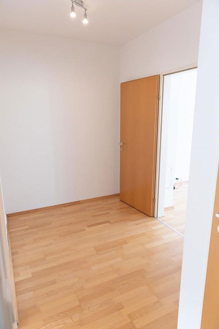 Pronájem bytu 3+1 80 m², Wiener Straße 14, Kirchschlag, Dolní Rakousko Pronájem bytu 3+1 80 m², Wiener Straße 14, Kirchschlag, Dolní Rakousko