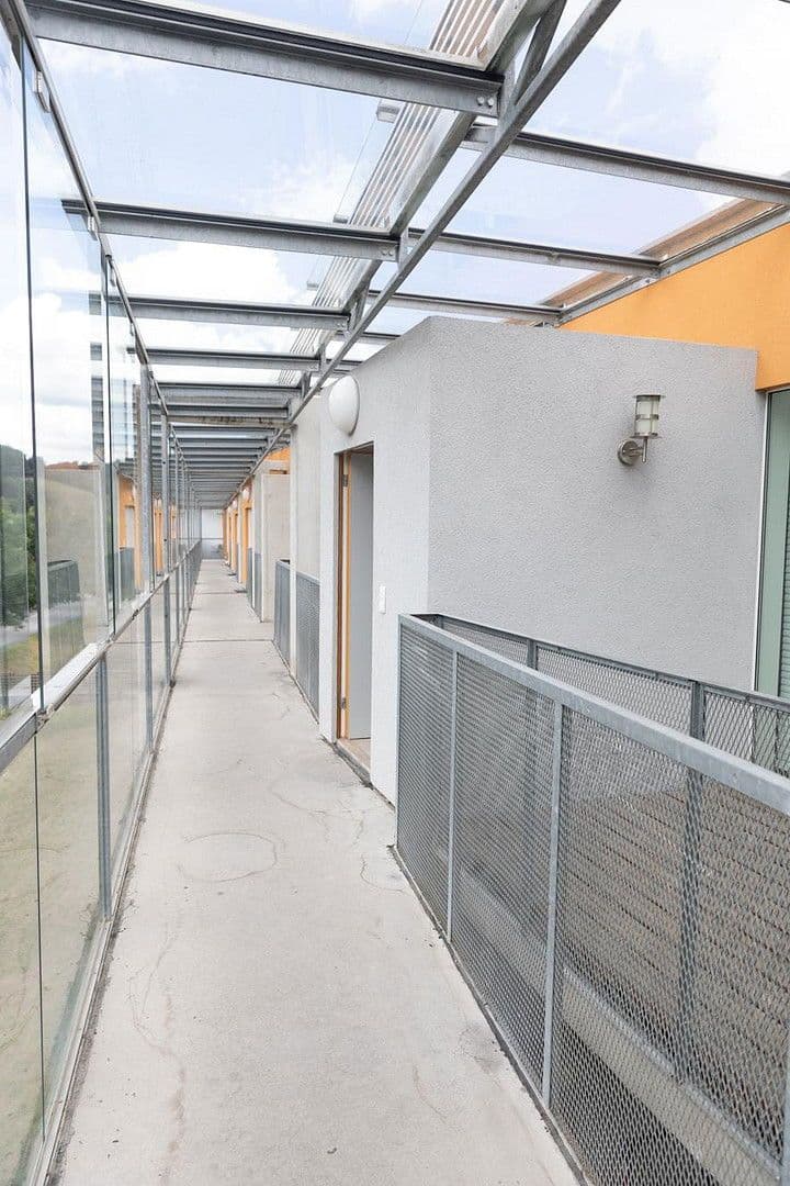 Pronájem bytu 3+1 80 m², Wiener Straße 14, Kirchschlag, Dolní Rakousko Pronájem bytu 3+1 80 m², Wiener Straße 14, Kirchschlag, Dolní Rakousko