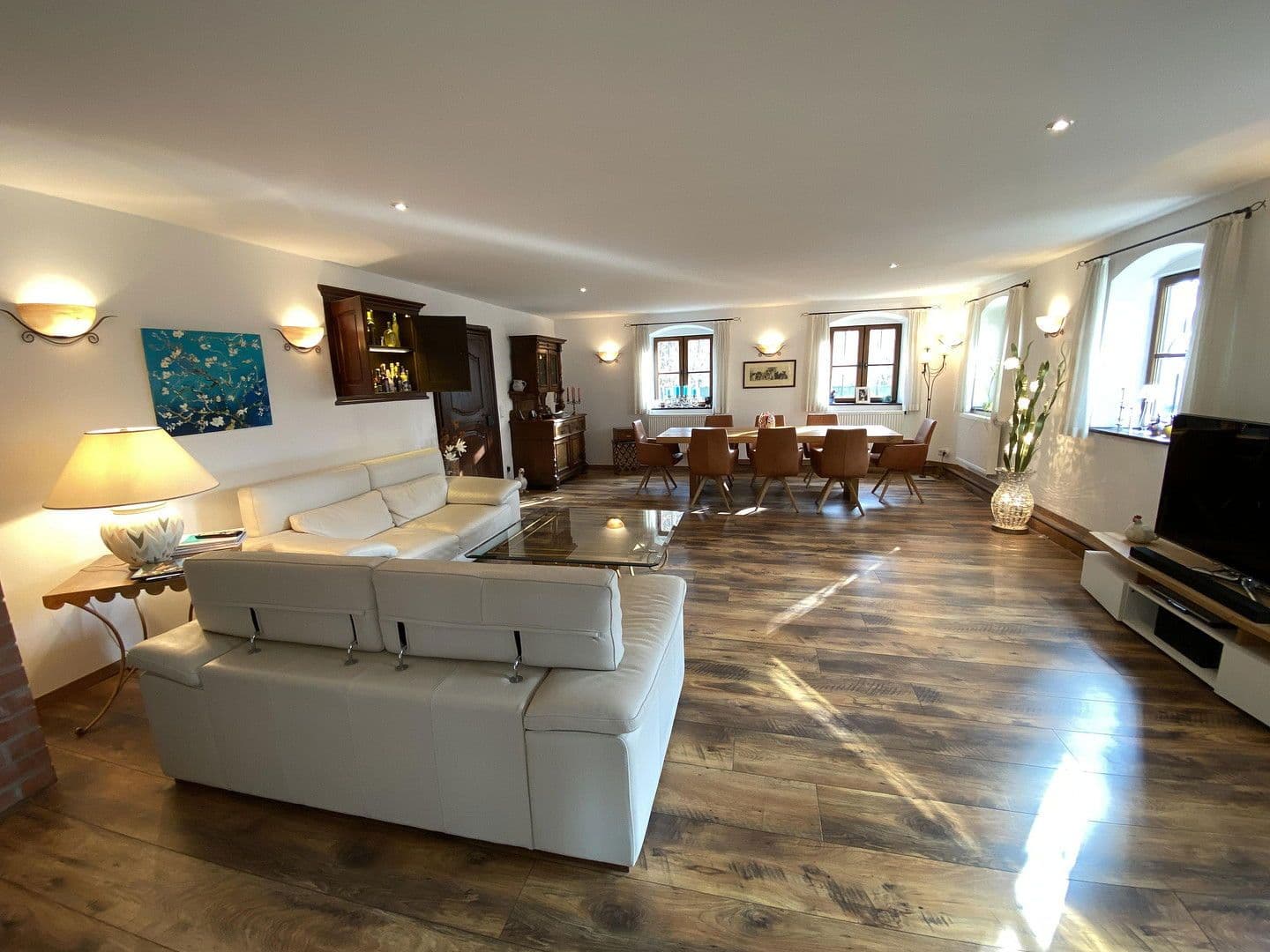 Prodej domu 480 m², pozemek 6.939 m², Egenhofen, Bavorsko Prodej domu 480 m², pozemek 6.939 m², Egenhofen, Bavorsko