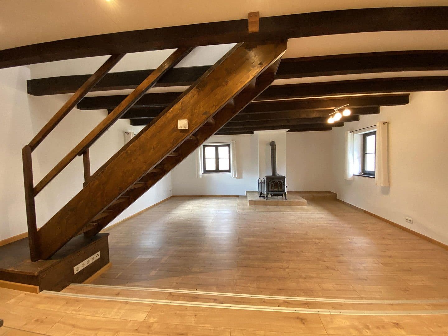 Prodej domu 480 m², pozemek 6.939 m², Egenhofen, Bavorsko Prodej domu 480 m², pozemek 6.939 m², Egenhofen, Bavorsko