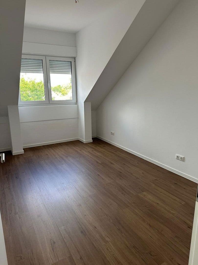 Pronájem bytu 2+1 55 m², Hamburger Allee 51, Nauen, Braniborsko Pronájem bytu 2+1 55 m², Hamburger Allee 51, Nauen, Braniborsko