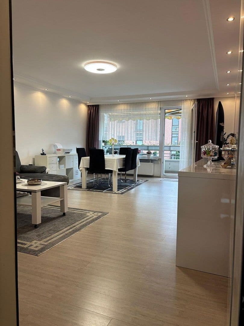 Prodej bytu 3+1 75 m², Kaarst, Severní Porýní-Vestfálsko Prodej bytu 3+1 75 m², Kaarst, Severní Porýní-Vestfálsko