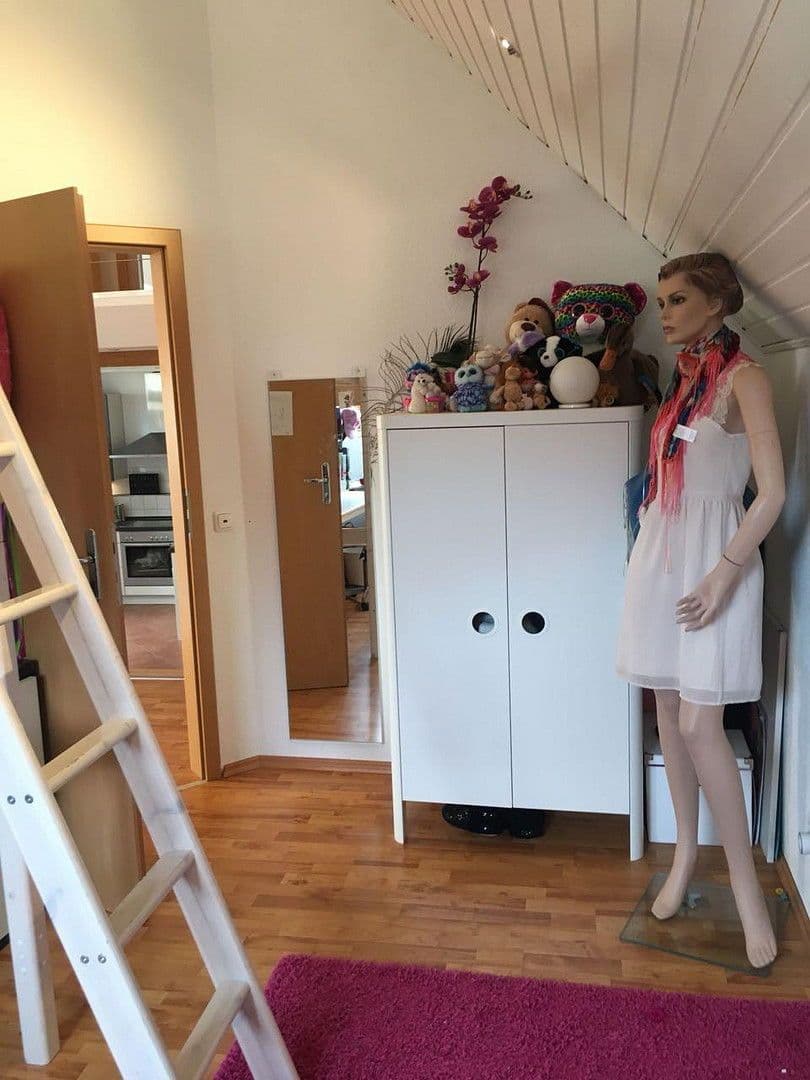 Pronájem bytu 3+1 90 m², Ingelheim am Rhein, Porýní-Falc Pronájem bytu 3+1 90 m², Ingelheim am Rhein, Porýní-Falc