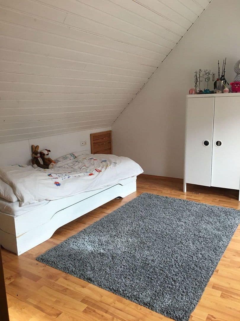 Pronájem bytu 3+1 90 m², Ingelheim am Rhein, Porýní-Falc Pronájem bytu 3+1 90 m², Ingelheim am Rhein, Porýní-Falc