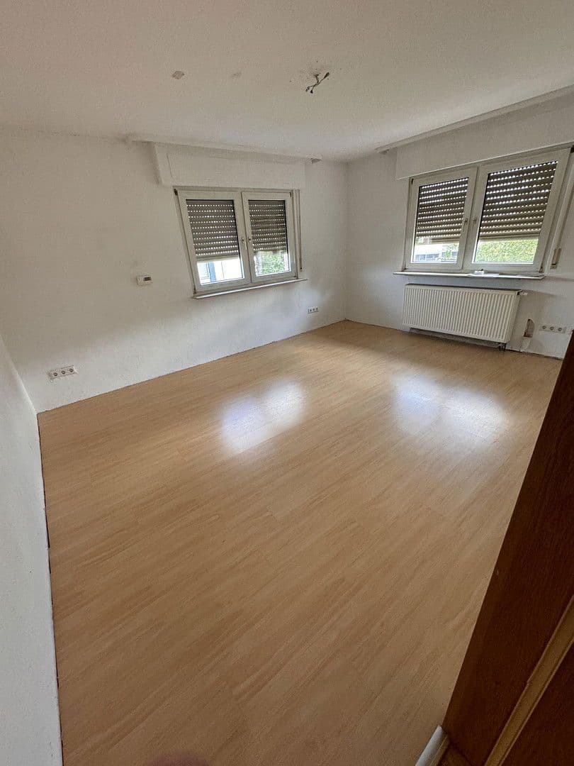 Pronájem bytu 2+1 54 m², Enzstr. 135, Pforzheim, Bádensko-Württembersko Pronájem bytu 2+1 54 m², Enzstr. 135, Pforzheim, Bádensko-Württembersko