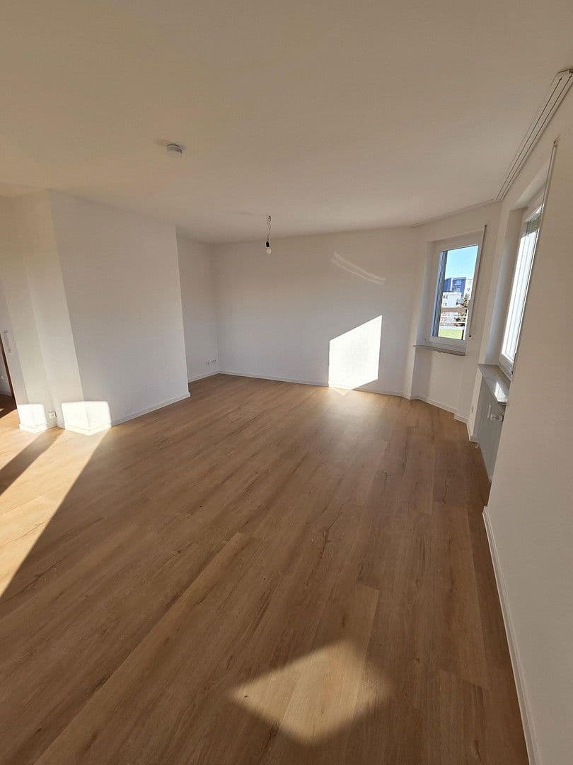 Pronájem bytu 2+kk 75 m², Landauerstrasse 30A, Stuttgart, Bádensko-Württembersko Pronájem bytu 2+kk 75 m², Landauerstrasse 30A, Stuttgart, Bádensko-Württembersko