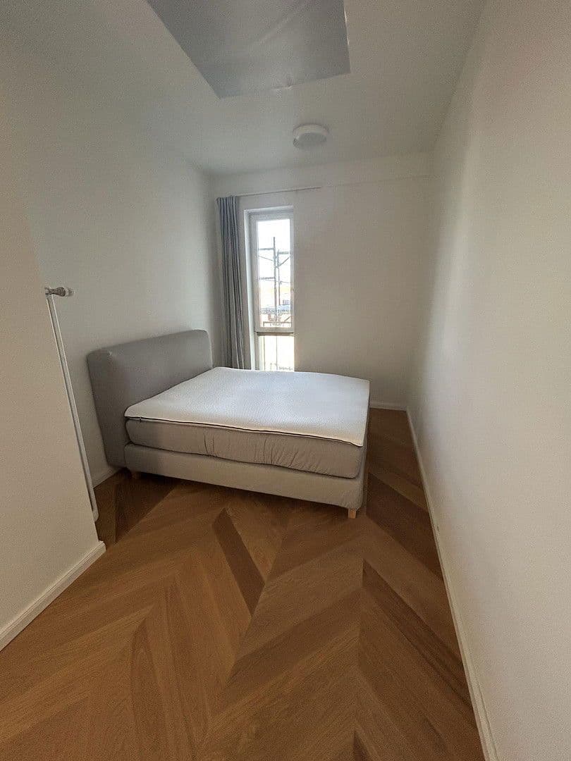 Pronájem bytu 3+1 108 m², Pestalozzistrasse 10, Berlin, Berlín Pronájem bytu 3+1 108 m², Pestalozzistrasse 10, Berlin, Berlín