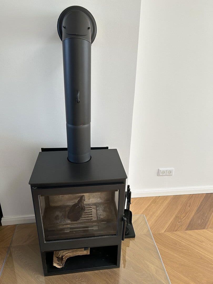 Pronájem bytu 3+1 108 m², Pestalozzistrasse 10, Berlin, Berlín Pronájem bytu 3+1 108 m², Pestalozzistrasse 10, Berlin, Berlín