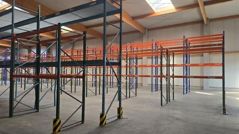 Pronájem nebytového prostoru 1.206 m², Egelseestr. 13, Siegenburg, Bavorsko Pronájem nebytového prostoru 1.206 m², Egelseestr. 13, Siegenburg, Bavorsko