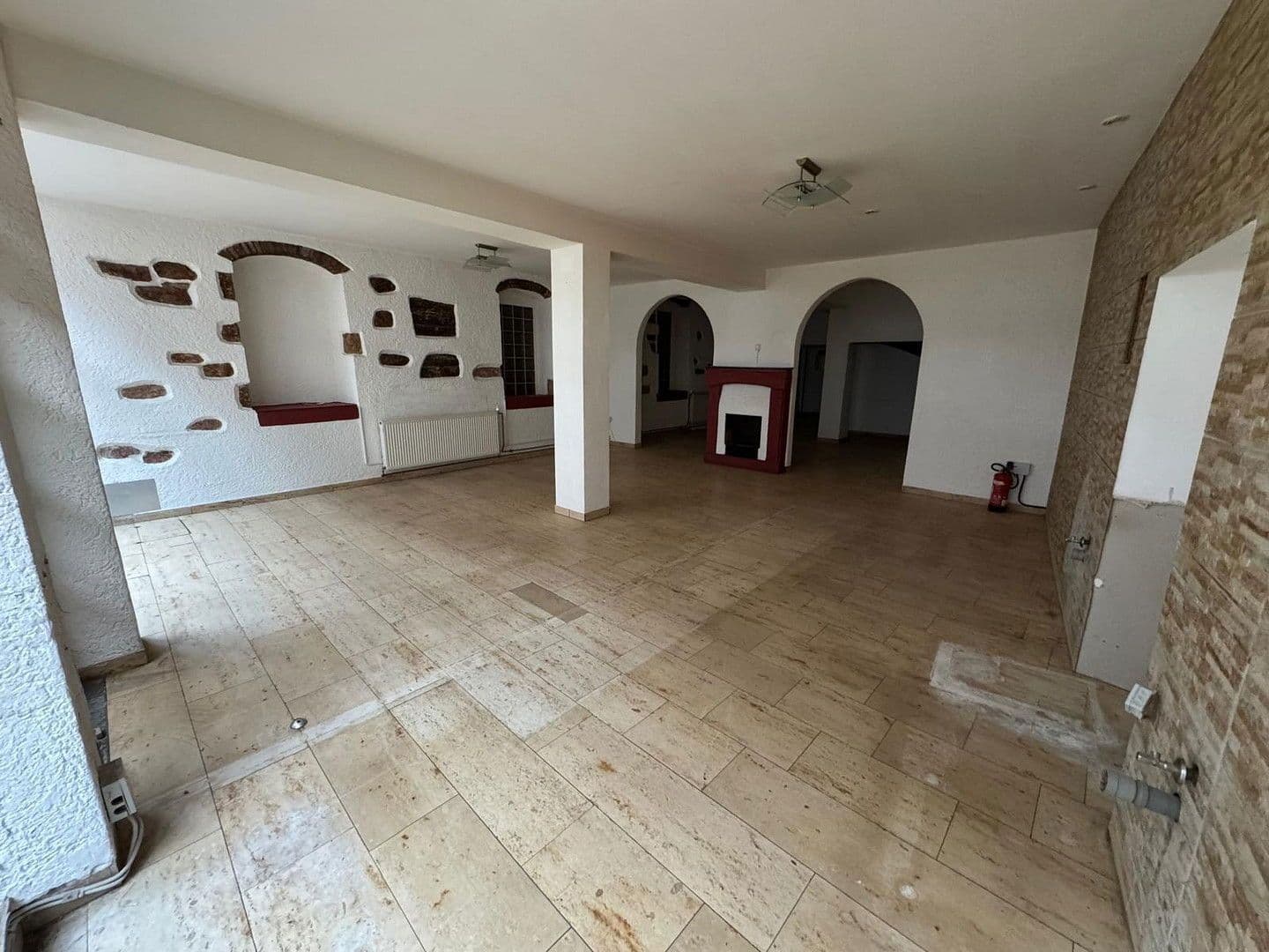 Pronájem nebytového prostoru 116 m², Neustadt an der Weinstraße, Porýní-Falc Pronájem nebytového prostoru 116 m², Neustadt an der Weinstraße, Porýní-Falc