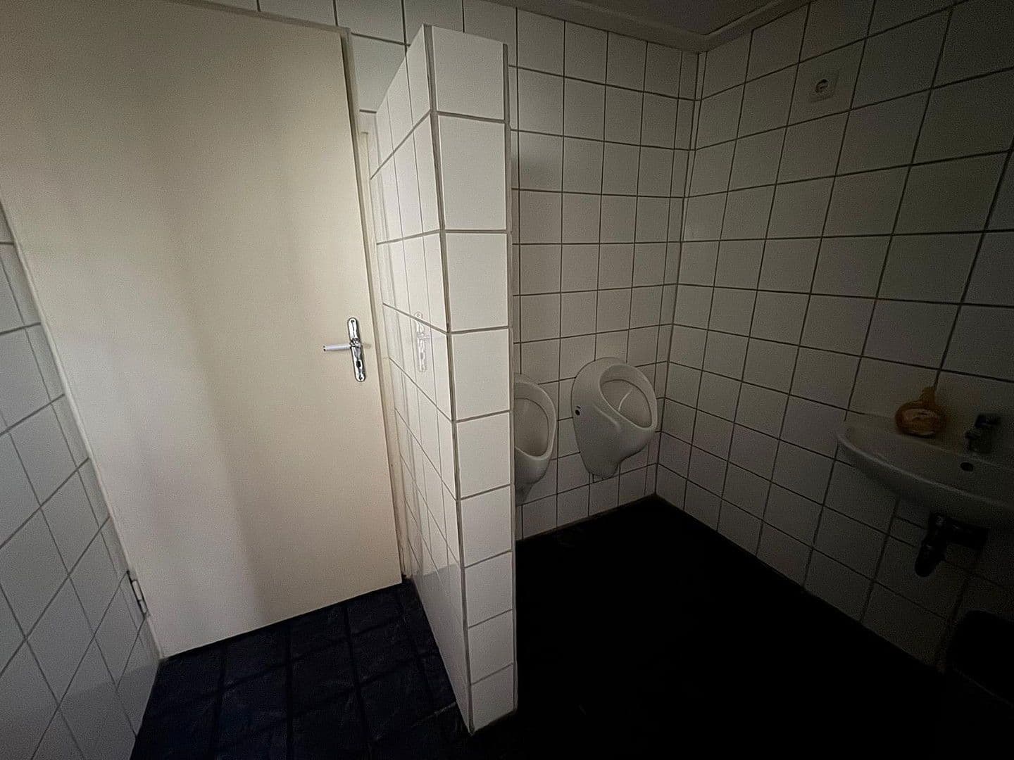 Pronájem nebytového prostoru 116 m², Neustadt an der Weinstraße, Porýní-Falc Pronájem nebytového prostoru 116 m², Neustadt an der Weinstraße, Porýní-Falc