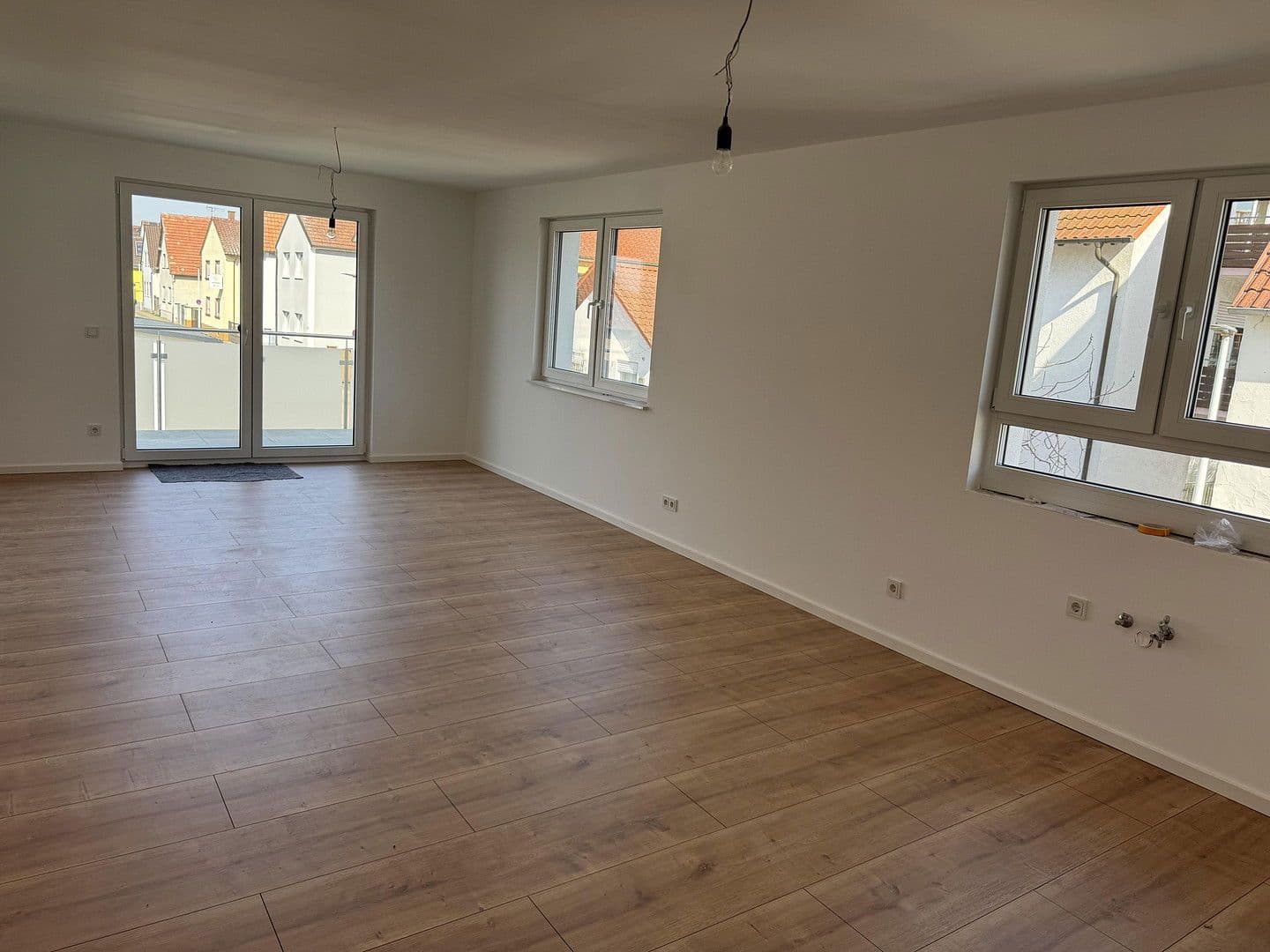 Pronájem bytu 3+1 93 m², Breitenweg 1A, Römerberg, Porýní-Falc Pronájem bytu 3+1 93 m², Breitenweg 1A, Römerberg, Porýní-Falc