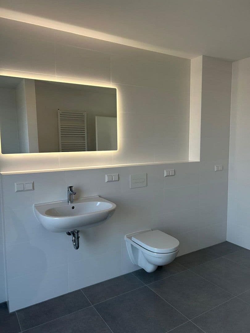 Pronájem bytu 3+1 140 m², Kellereistr 4, Bockenheim an der Weinstraße, Porýní-Falc Pronájem bytu 3+1 140 m², Kellereistr 4, Bockenheim an der Weinstraße, Porýní-Falc