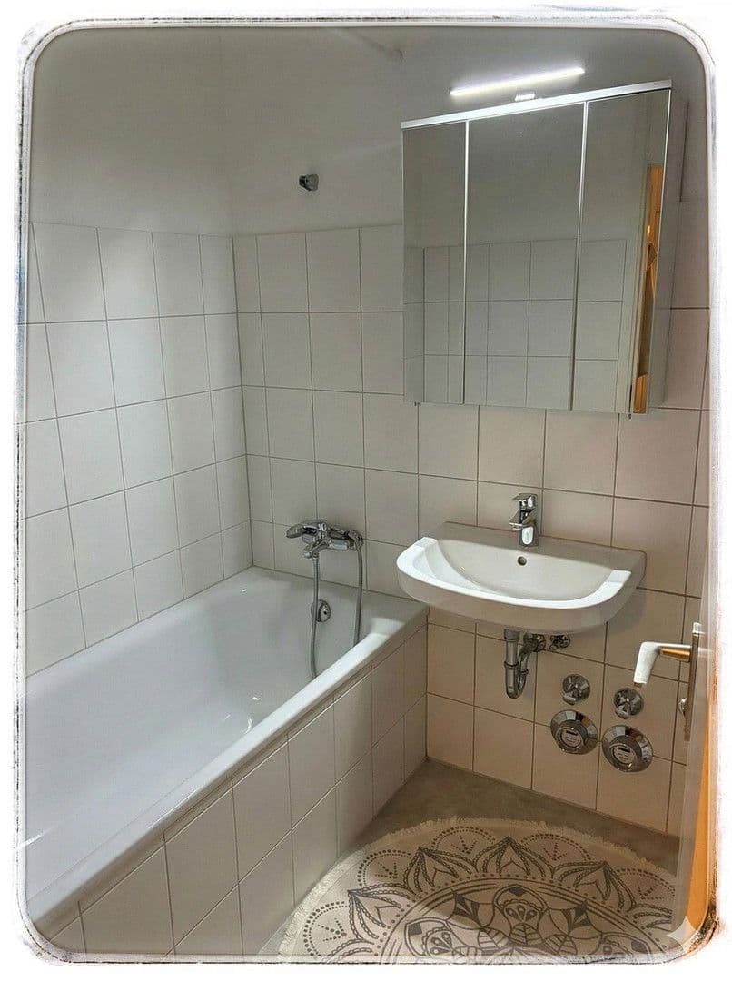 Pronájem bytu 2+1 54 m², Am hohen Stein 20, Wiesbaden, Hessen Pronájem bytu 2+1 54 m², Am hohen Stein 20, Wiesbaden, Hessen
